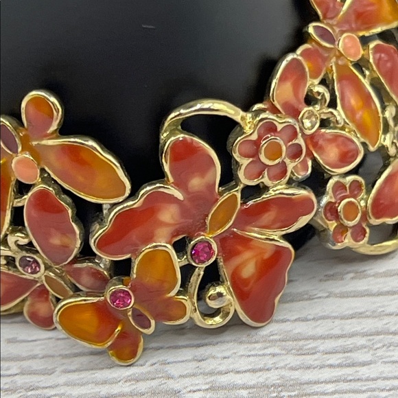 Vintage Monet Bracelet Flowers and 🌸🦋Butterflies, Enamel and Rhinestones - Picture 7 of 12